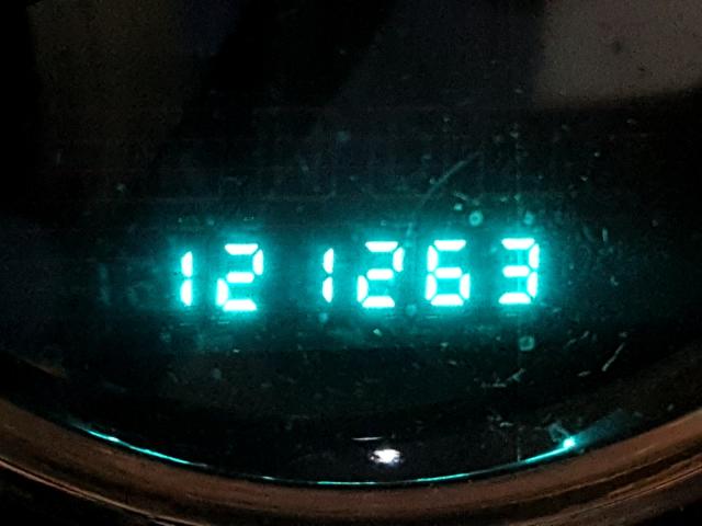 1A8HW58297F534361 - 2007 CHRYSLER ASPEN LIMI GRAY photo 8