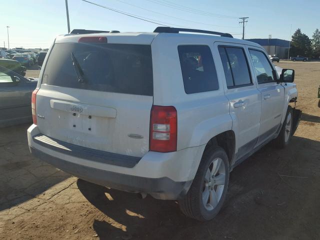 1C4NJRFB1CD655569 - 2012 JEEP PATRIOT LA WHITE photo 4