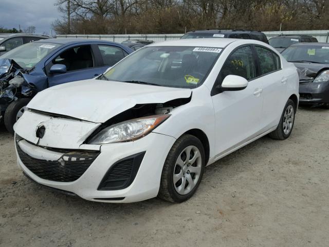 JM1BL1UG9B1423587 - 2011 MAZDA 3 I WHITE photo 2