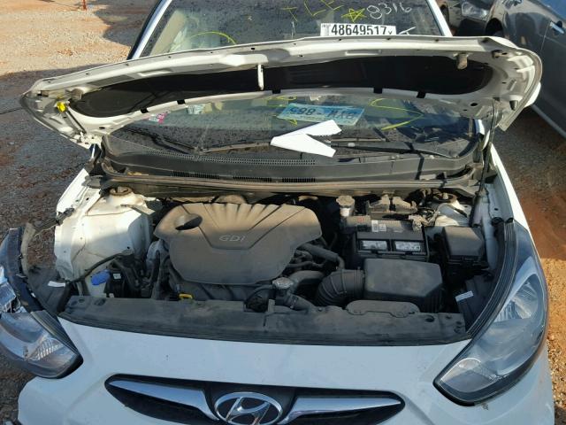 KMHCT4AEXCU218316 - 2012 HYUNDAI ACCENT GLS WHITE photo 7