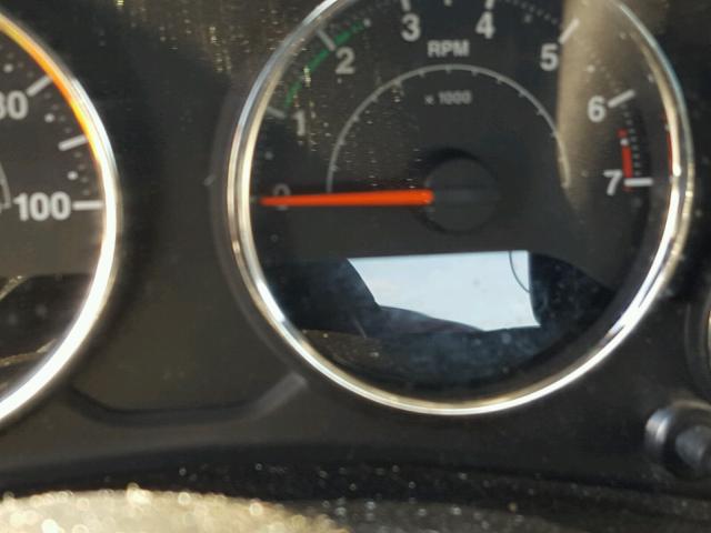 1C4BJWFG2GL103717 - 2016 JEEP WRANGLER U WHITE photo 8