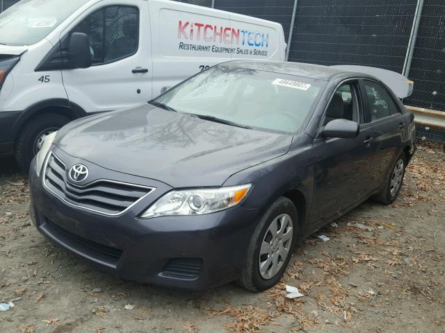 4T4BF3EK5BR167468 - 2011 TOYOTA CAMRY BASE GRAY photo 2