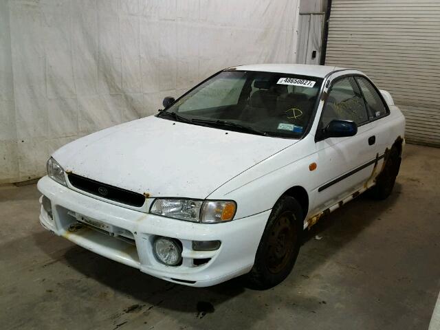 JF1GM43551G401995 - 2001 SUBARU IMPREZA L WHITE photo 2