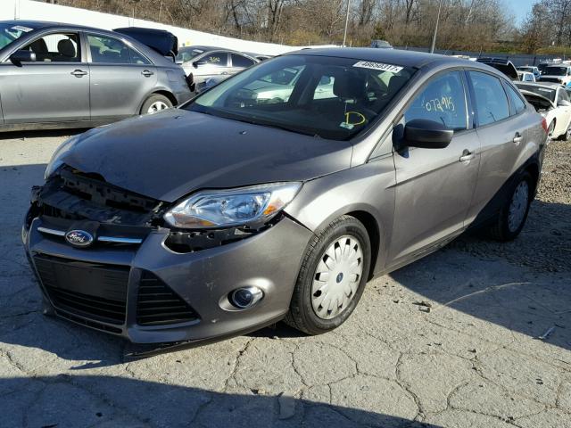 1FAHP3F21CL274079 - 2012 FORD FOCUS SE GRAY photo 2