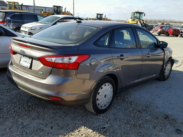 1FAHP3F21CL274079 - 2012 FORD FOCUS SE GRAY photo 4