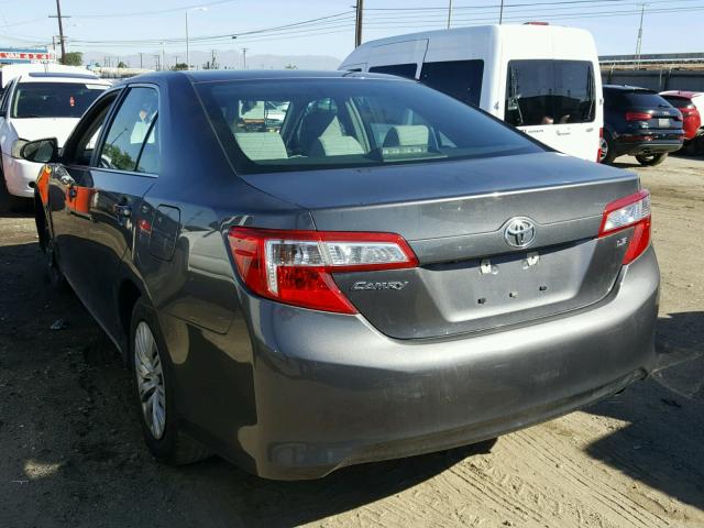 4T4BF1FKXER385574 - 2014 TOYOTA CAMRY L 灰色 照片 3