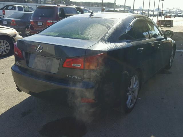 JTHBK262672048008 - 2007 LEXUS IS 250 CHARCOAL photo 4