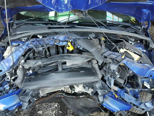 1FAHP3E20CL308658 - 2012 FORD FOCUS S BLUE photo 7