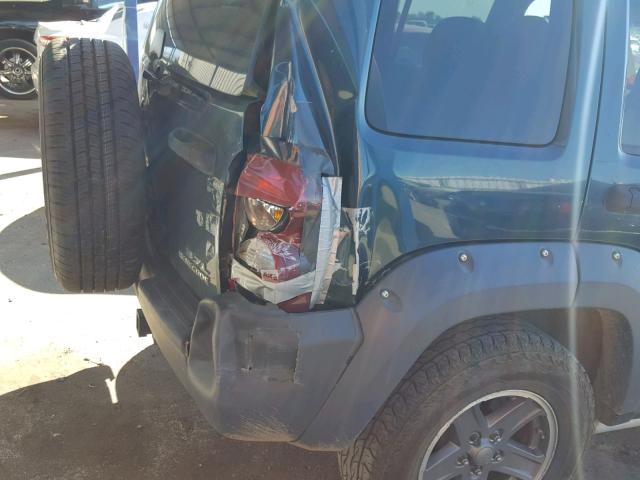 1J4GL38K95W582109 - 2005 JEEP LIBERTY RE GREEN photo 9