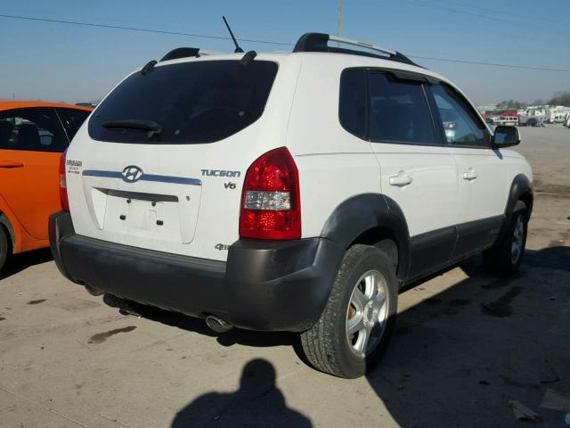 KM8JN72D35U094031 - 2005 HYUNDAI TUCSON GLS WHITE photo 4