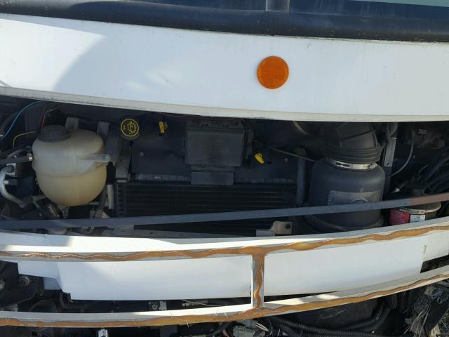1FCNF53S7Y0A08140 - 2000 FORD MOTORHOME WHITE photo 7