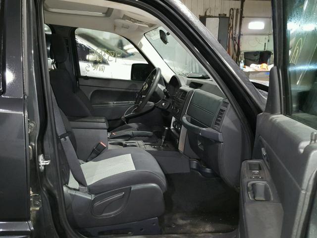 1J4PN2GK7AW158962 - 2010 JEEP LIBERTY SP GRAY photo 5