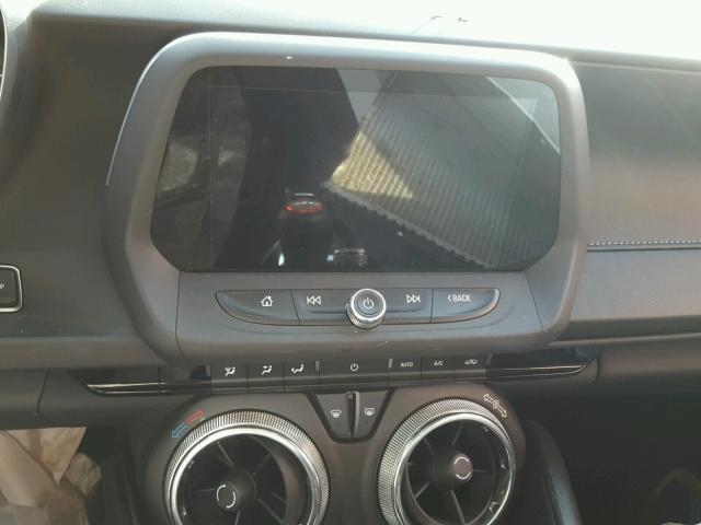 1G1FE1R72H0113454 - 2017 CHEVROLET CAMARO SS Blanco foto 9