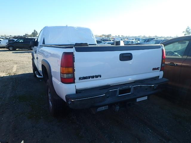 1GTHC24U03Z194161 - 2003 GMC SIERRA C25 WHITE photo 3