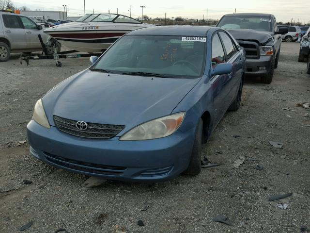 4T1BE32K63U162296 - 2003 TOYOTA CAMRY LE BLUE photo 2