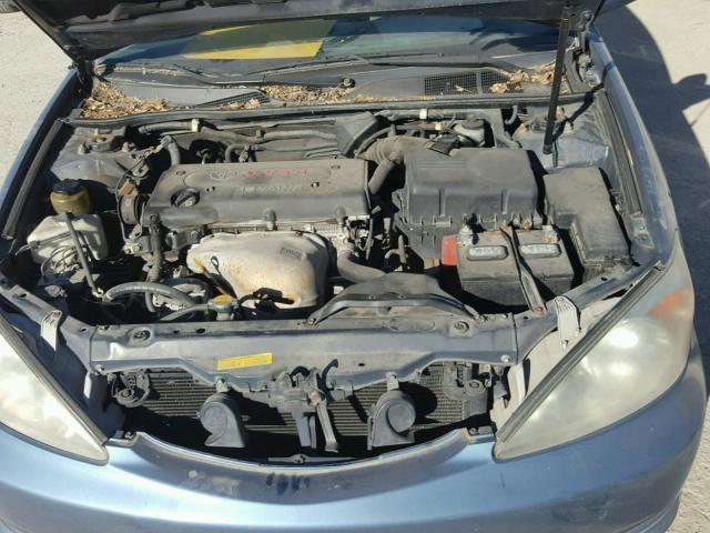 4T1BE32K63U162296 - 2003 TOYOTA CAMRY LE BLUE photo 7