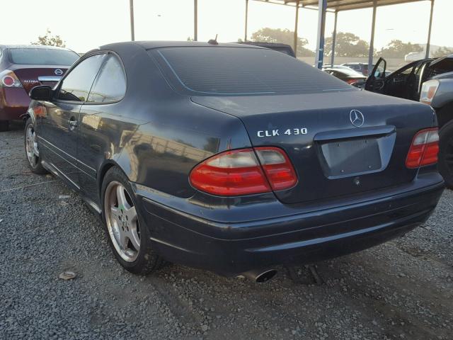 WDBLJ70GX2T115124 - 2002 MERCEDES-BENZ CLK 430 BLUE photo 3