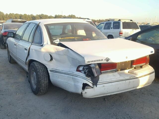 2FALP74W9TX115630 - 1996 FORD CROWN VICT WHITE photo 3