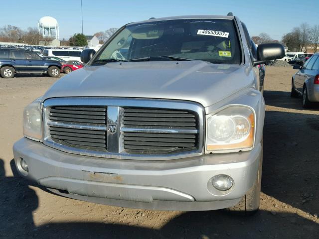 1D4HB48N45F557201 - 2005 DODGE DURANGO SL SILVER photo 9