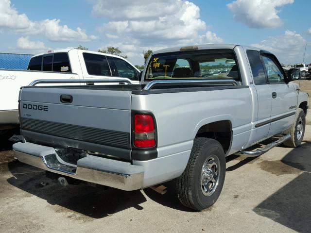 1B7HC13Z2YJ146822 - 2000 DODGE RAM 1500 SILVER photo 4