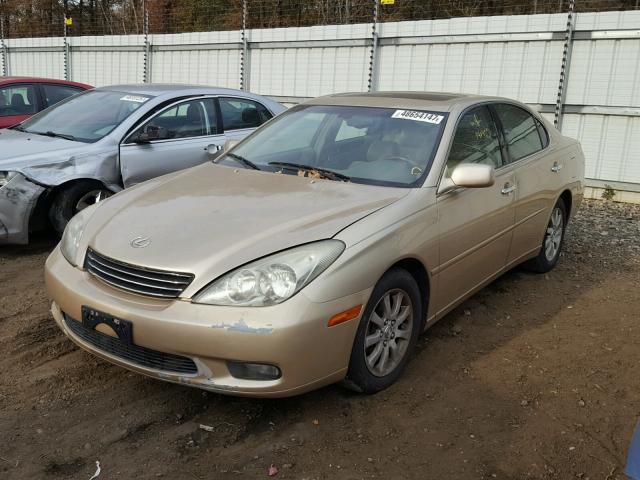 JTHBF30GX20070550 - 2002 LEXUS ES 300 GOLD photo 2