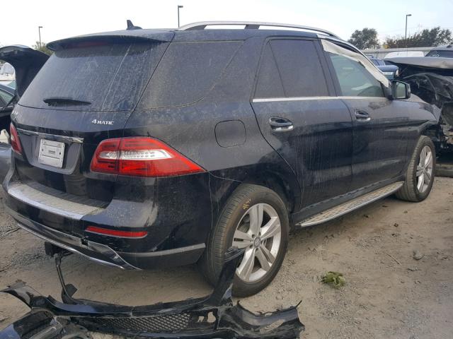 4JGDA5HB8DA172953 - 2013 MERCEDES-BENZ ML 350 4MA BLACK photo 4