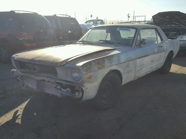 6R07T163640 - 1966 FORD MUSTANG WHITE photo 2