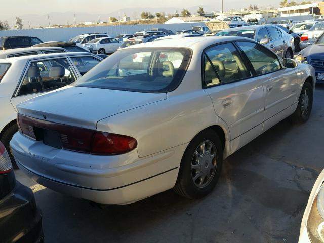 2G4WB52K3W1549622 - 1998 BUICK REGAL LS WHITE photo 4