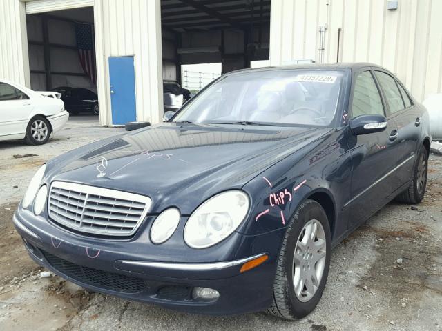 WDBUF26J15A709581 - 2005 MERCEDES-BENZ E 320 CDI BLUE photo 2