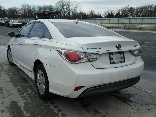 KMHEC4A42BA002198 - 2011 HYUNDAI SONATA HYB WHITE photo 3