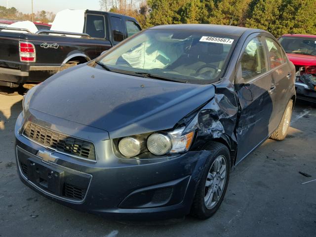 1G1JC5SH4D4130219 - 2013 CHEVROLET SONIC LT GRAY photo 2