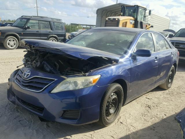 4T1BF3EK5BU622247 - 2011 TOYOTA CAMRY BASE BLUE photo 2