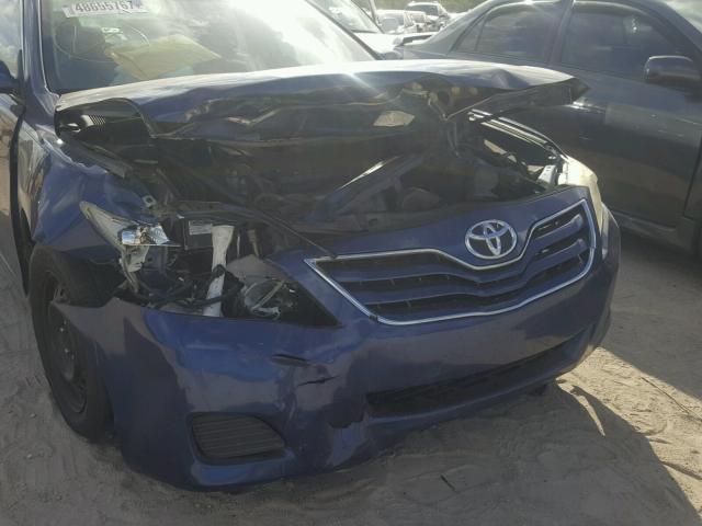 4T1BF3EK5BU622247 - 2011 TOYOTA CAMRY BASE BLUE photo 9