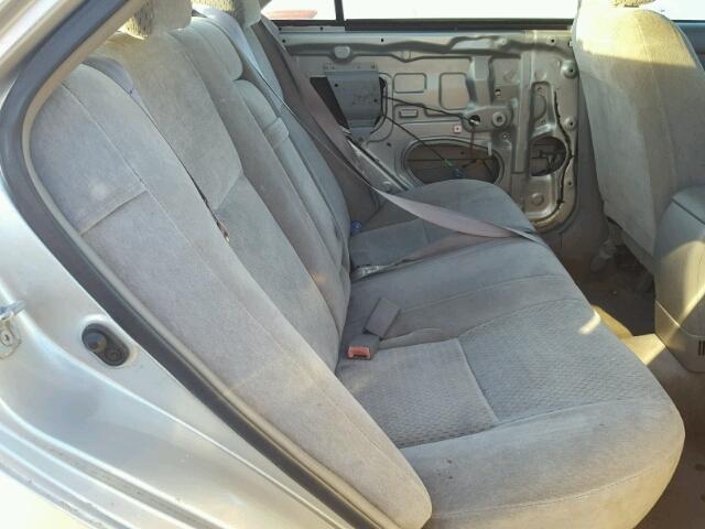 4T1BE32K42U064821 - 2002 TOYOTA CAMRY LE 银色 照片 6