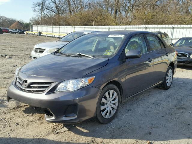 5YFBU4EE4DP173220 - 2013 TOYOTA COROLLA BA GRAY photo 2