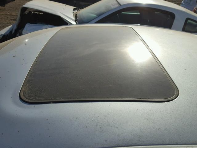 W04G05GV0B1091419 - 2011 BUICK REGAL CXL SILVER photo 9