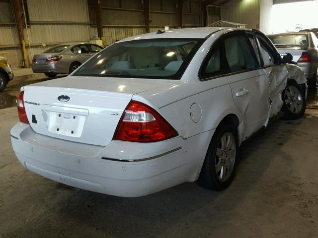 1FAHP24137G137163 - 2007 FORD FIVE HUNDR WHITE photo 4