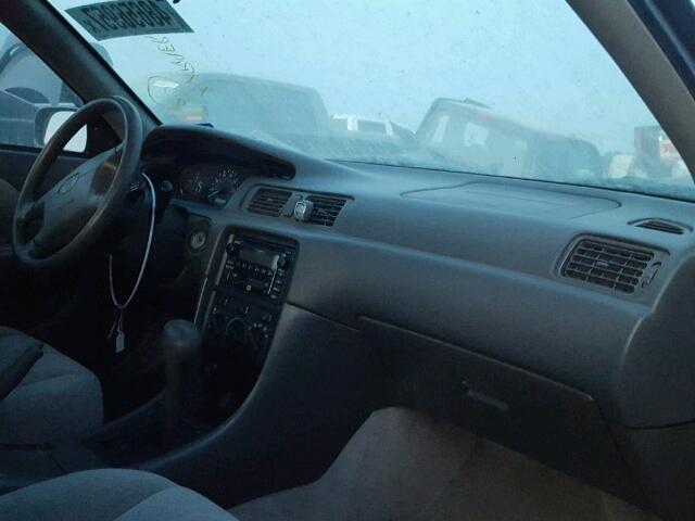 4T1BF22K21U122432 - 2001 TOYOTA CAMRY LE ნაცრისფერი ფოტო 9