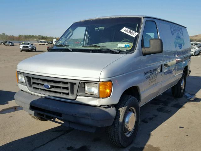 1FTNE24W45HA15885 - 2005 FORD ECONOLINE WHITE photo 2