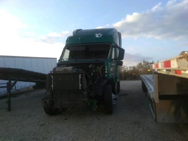 4V4NC9TH25N375891 - 2005 VOLVO VN VNL GREEN photo 2