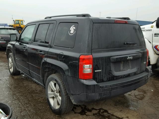 1J4NT1GAXBD175699 - 2011 JEEP PATRIOT SP BLACK photo 3