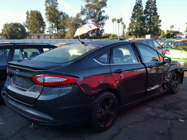 3FA6P0H76GR144773 - 2016 FORD FUSION SE CHARCOAL photo 4