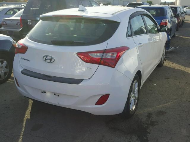 KMHD35LE5DU119489 - 2013 HYUNDAI ELANTRA GT WHITE photo 4