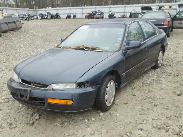 1HGCD553XVA031325 - 1997 HONDA ACCORD LX BLUE photo 2