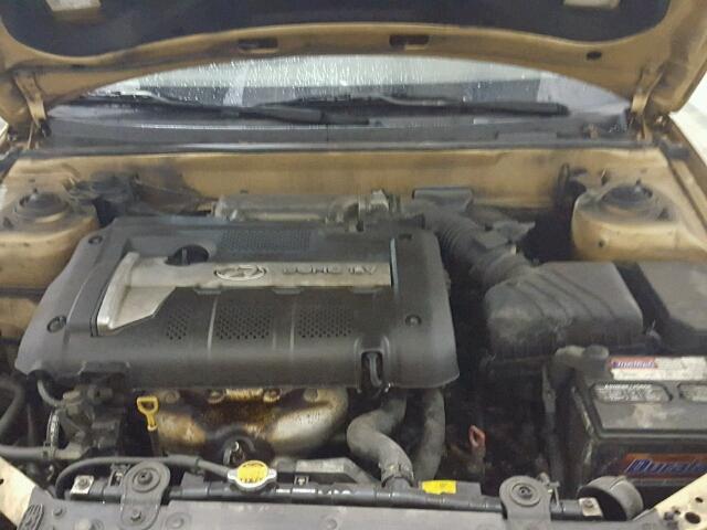 KMHDN46D54U763176 - 2004 HYUNDAI ELANTRA GL GOLD photo 7