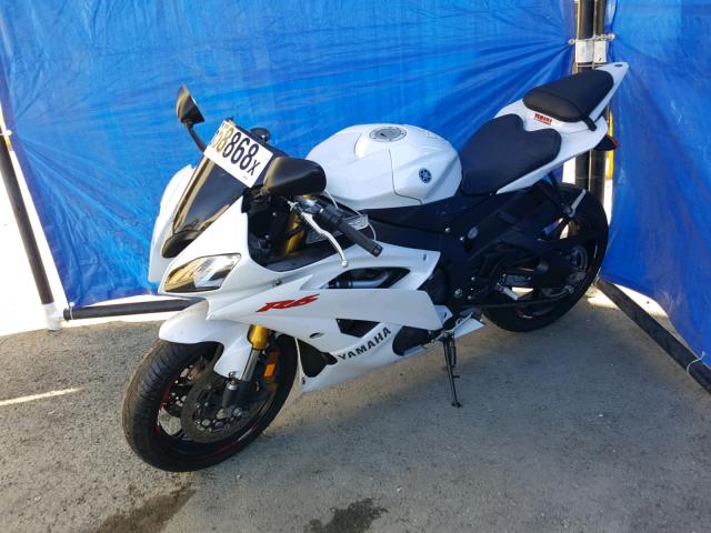 JYARJ16Y8FA009423 - 2015 YAMAHA YZFR6 C WHITE photo 2