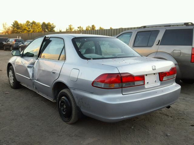 3HGCG56432G708744 - 2002 HONDA ACCORD LX SILVER photo 3