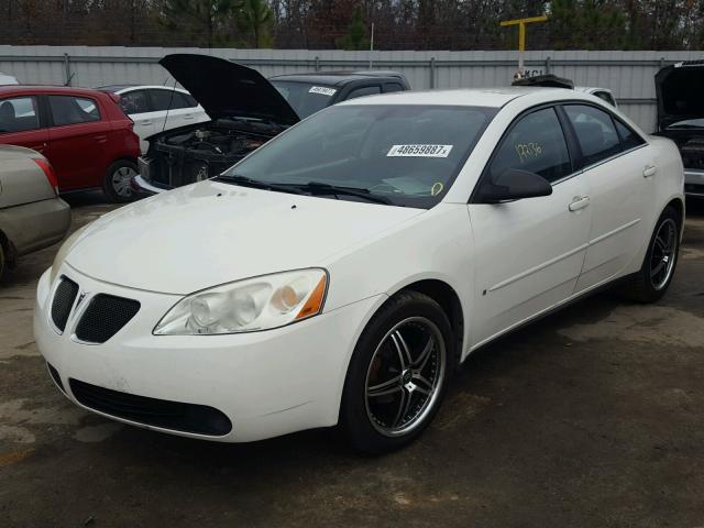 1G2ZG58BX74233641 - 2007 PONTIAC G6 BASE WHITE photo 2