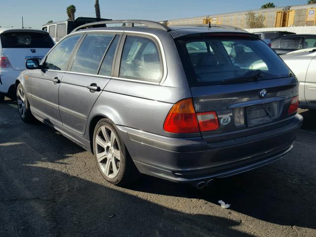 WBAAX134X3PJ00264 - 2003 BMW 325 IT GRAY photo 3