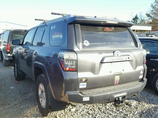 JTEZU5JR5F5092803 - 2015 TOYOTA 4RUNNER SR GRAY photo 3